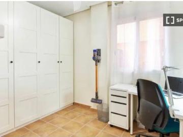 Habitación en piso compartido de 1 dormitorio en alquiler en Murcia
