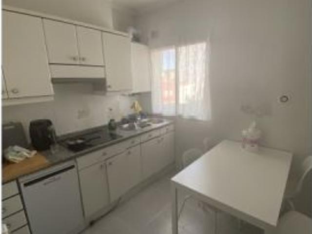 Habitación en piso compartido de 1 dormitorio en alquiler en Plaza España