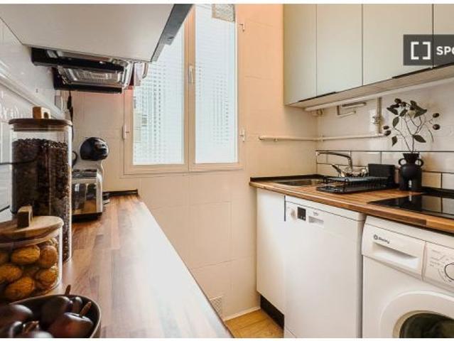 Habitación en piso compartido de 1 dormitorio en Delicias, solo para profesionales y estudiantes