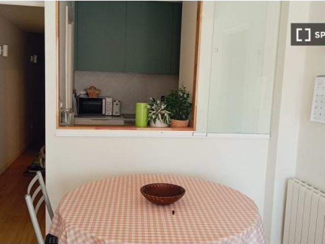 Habitación en piso compartido de 1 dormitorio en Hostafrancs