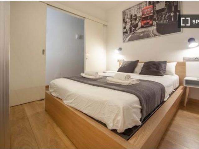 Habitación en piso compartido de 2 habitaciones en alquiler en Vila de Gràcia