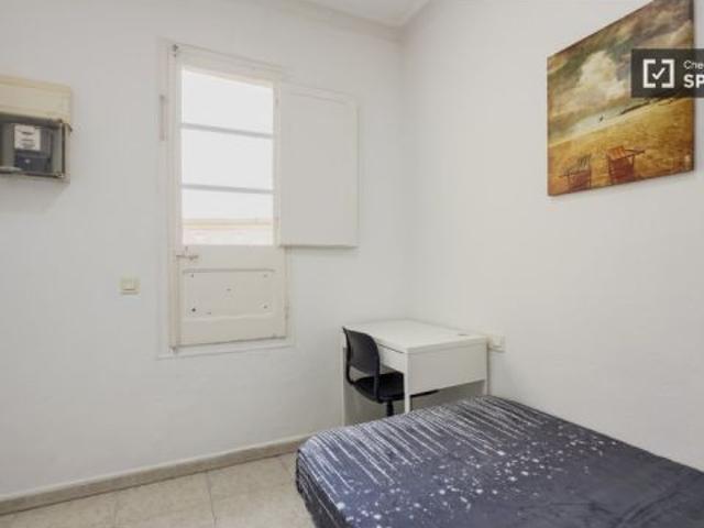 Habitación en piso compartido de 2 habitaciones en alquiler en Hostafrancs, solo estudiantes de post