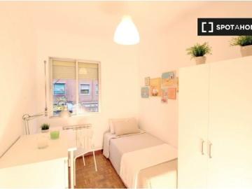 Habitación en piso compartido de 3 habitaciones en Abrantes