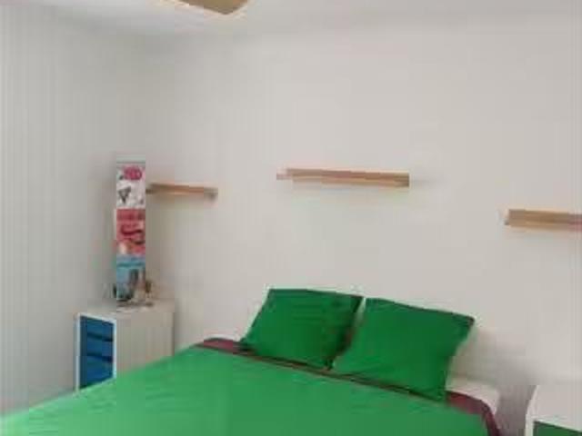 Habitación en piso compartido de 3 habitaciones en alquiler en.