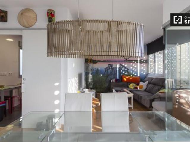 Habitación en piso compartido de 3 habitaciones en alquiler en Ensanche de Vallecas, perfecta para p