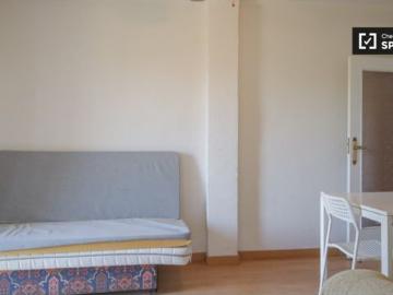 Habitación en piso compartido de 3 habitaciones en alquiler en Getafe solo para estudiantes
