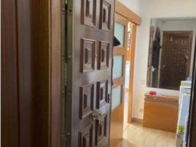 Habitación en piso compartido de 3 habitaciones en alquiler en Les Corts, gastos incluidos, solo chi