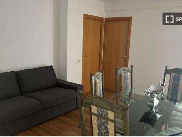 Habitación en piso compartido de 3 habitaciones en alquiler en Sant Adrià de Besòs perfecta para chi