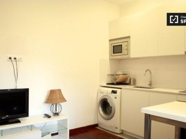 Habitación en piso compartido de 3 habitaciones en alquiler en Sant Gervasi Galvany