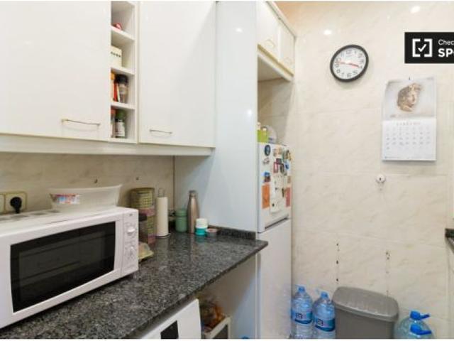 Habitación en piso compartido de 3 habitaciones en alquiler en Sant Pere Santa Caterina i la Ribera