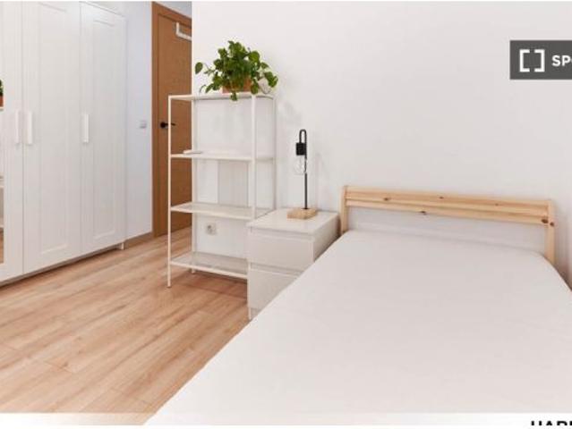 Habitación en piso compartido de 3 habitaciones en alquiler en Santa María de Ordas San Nicolás, per
