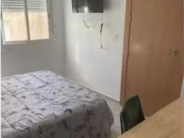 Habitación en piso compartido de 3 habitaciones en Murcia