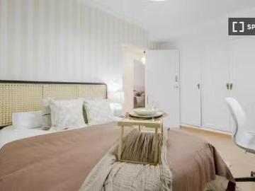 Habitación en piso compartido en Trafalgar, Madrid