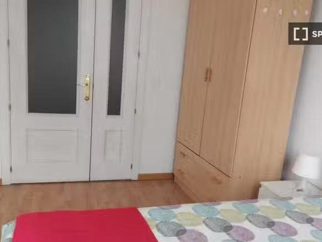 Habitación en piso compartido en Almagro, Madrid