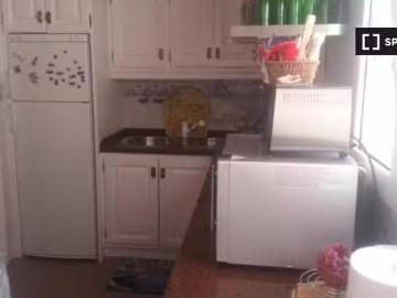 Habitación en piso compartido en Almería