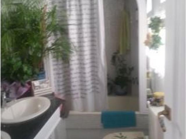 Habitación en piso compartido en Almería