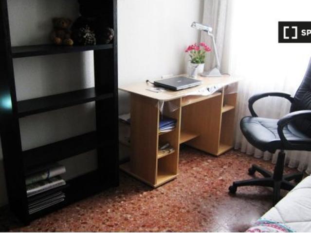 Habitación en piso compartido en Alicante