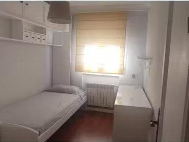 Habitación en piso compartido en alquiler en Vinateros, Madrid