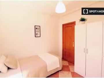 Habitación en piso compartido en alquiler en Abrantes, Madrid