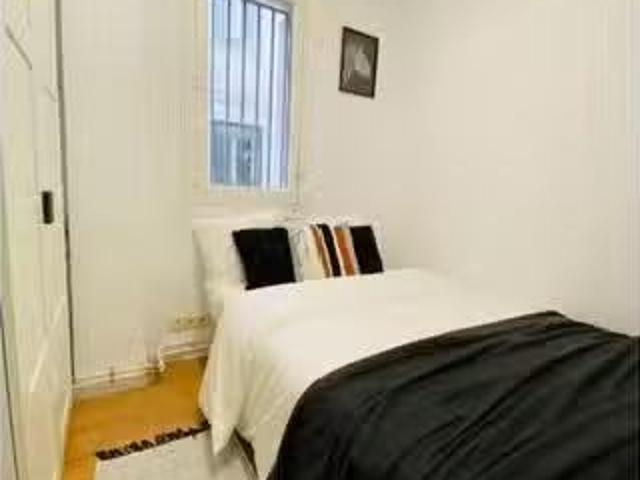 Habitación en piso compartido en alquiler en Almagro, Madrid