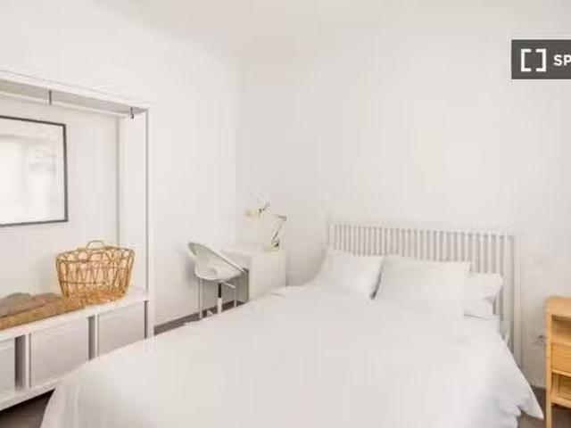 Habitación en piso compartido en alquiler en Arapiles, Madrid