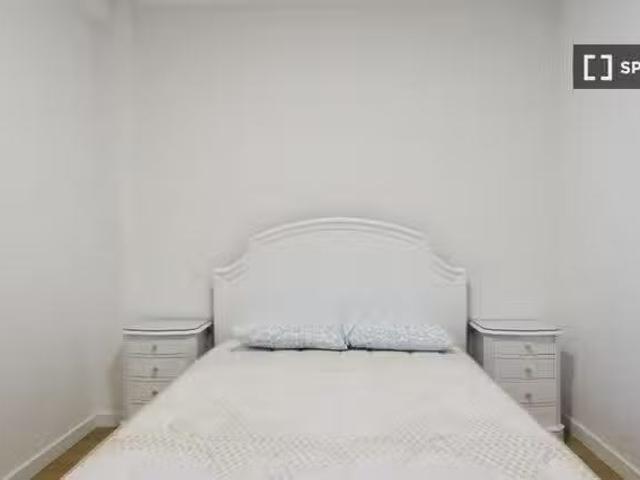 Habitación en piso compartido en alquiler en Campamento, Madrid