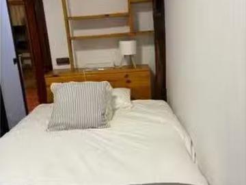 Habitación en piso compartido en alquiler en Casco Viejo, Bilbao