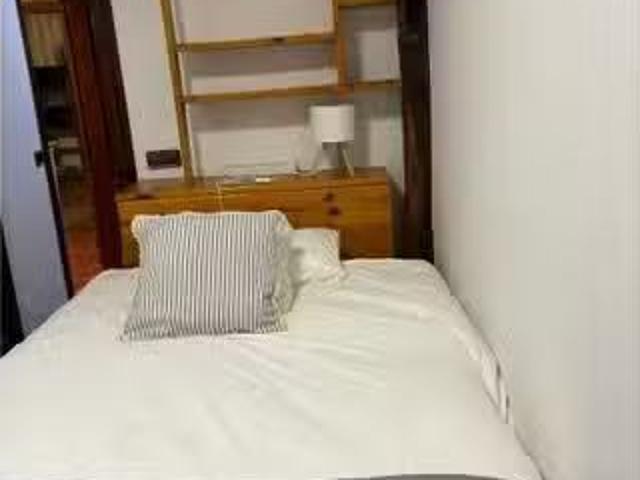 Habitación en piso compartido en alquiler en Casco Viejo, Bilbao