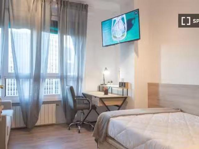 Habitación en piso compartido en alquiler en El Viso, Madrid