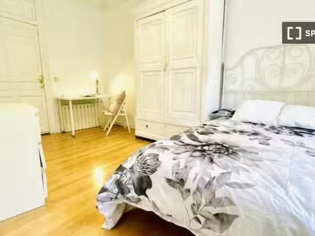 Habitación en piso compartido en alquiler en Embajadores, Madr.