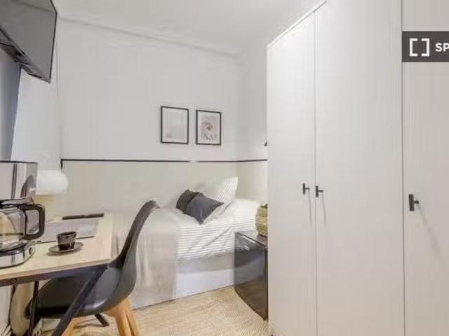 Habitación en piso compartido en alquiler en Goya, Madrid