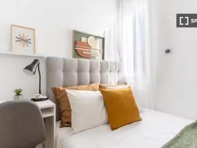 Habitación en piso compartido en alquiler en Ibiza, Madrid