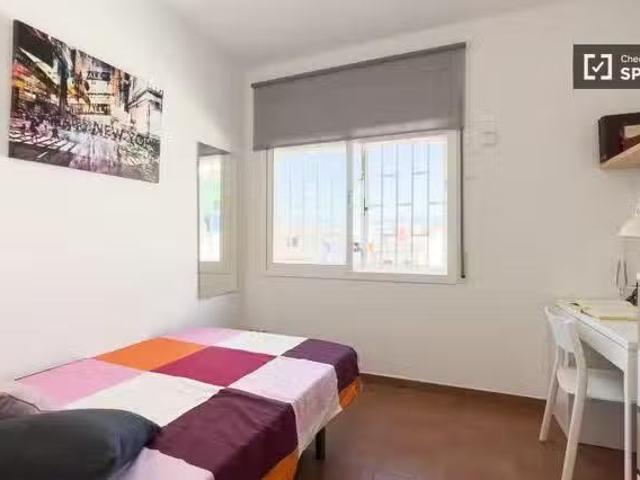 Habitación en piso compartido en alquiler en La Torrassa, Barc.