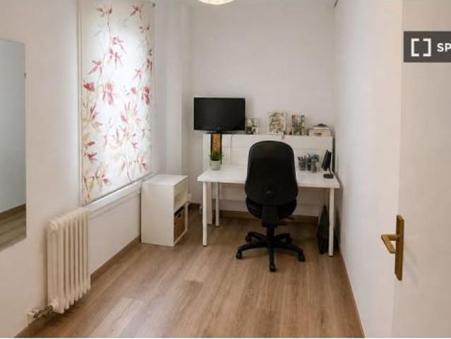 Habitación en piso compartido en alquiler en La Dreta de l' Eixample, todos los gastos inclu
