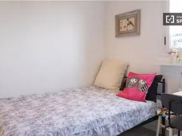 Habitación en piso compartido en alquiler en Moscardó, Madrid