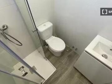 Habitación en piso compartido en alquiler en Pinar del Rey, Ma.