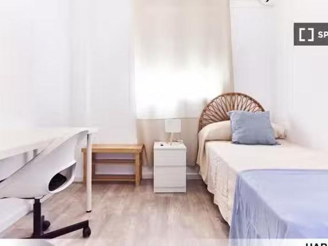 Habitación en piso compartido en alquiler en Polígono Sur, Sev.