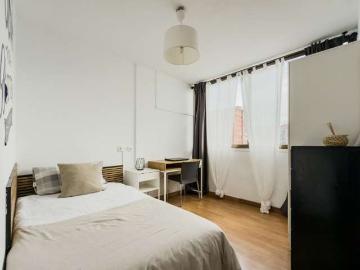 Plaça de la Infància - Cocina equipada