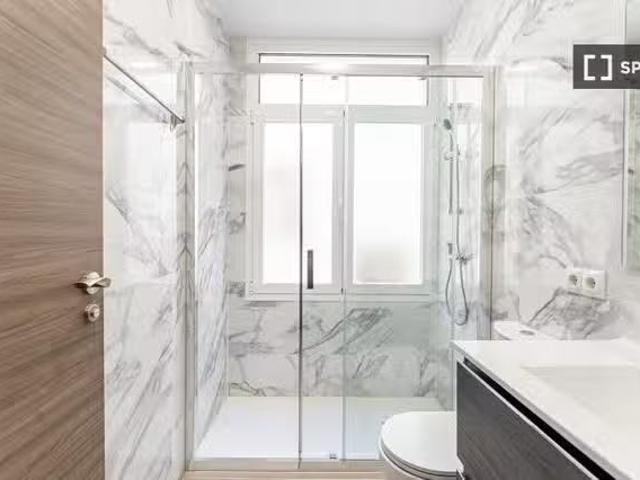 Habitación en piso compartido en alquiler en Sol, Madrid