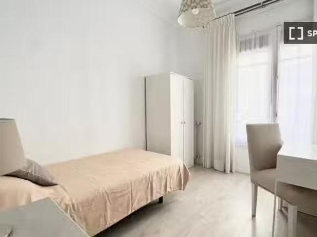 Habitación en piso compartido en Argüelles, Madrid