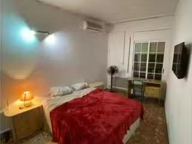 Habitación en piso compartido en Badalona