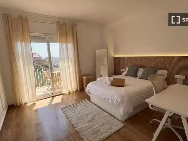 Habitación en piso compartido en barcelona