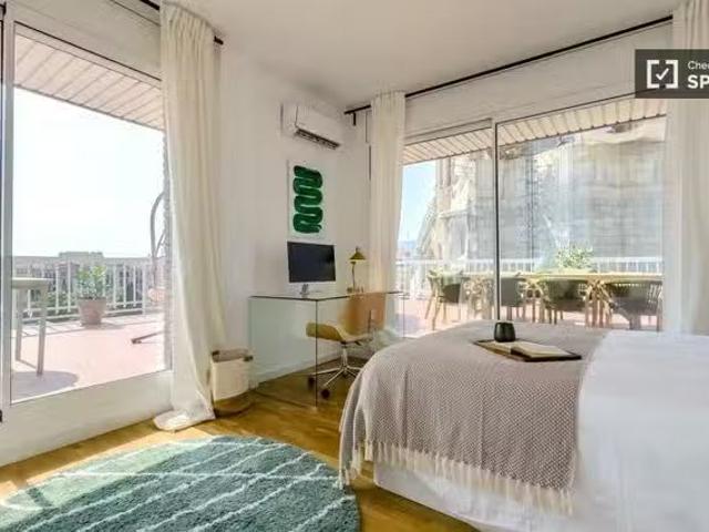 Habitación en piso compartido en barcelona