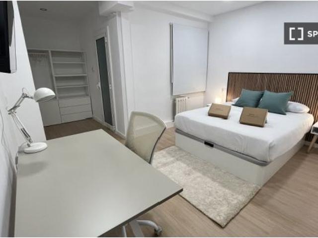 Habitación en piso compartido en barcelona