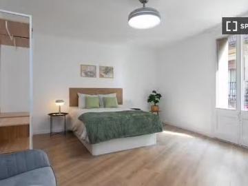 Habitación en piso compartido en barcelona