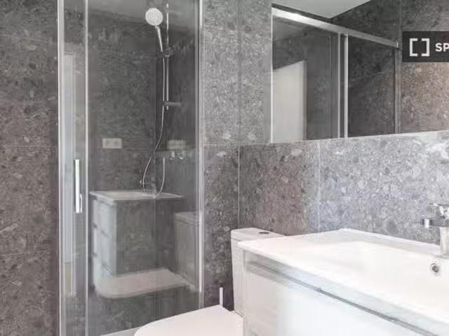 Habitación en piso compartido en barcelona