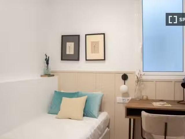 Habitación en piso compartido en barcelona
