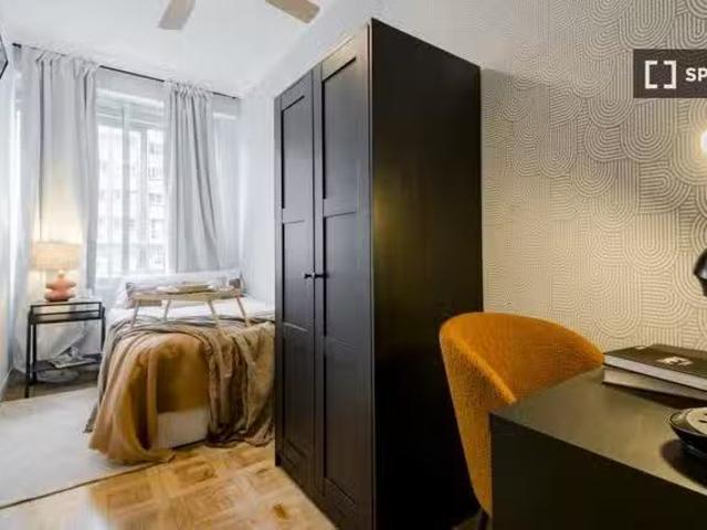 Habitación en piso compartido en Castillejos, Madrid