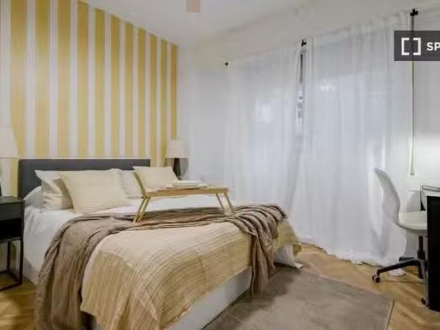 Habitación en piso compartido en Castillejos, Madrid