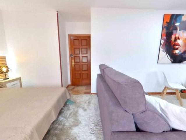 Habitación en piso compartido en el centro de Alicante